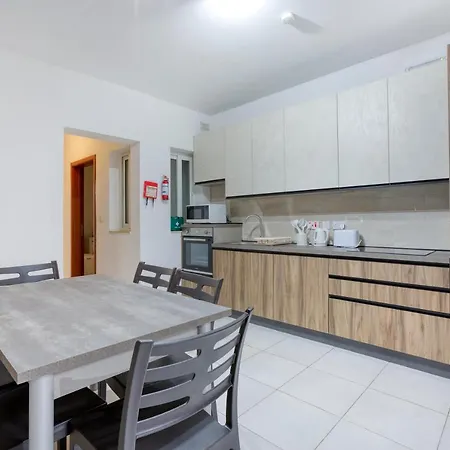 Sant Antnin Sea Side Suites By Haven And Keys Malta * スリーマ