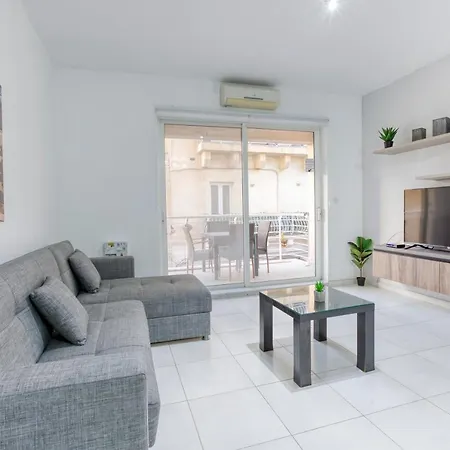 Sant Antnin Suites - Sea Side - By Haven And Keys Malta شقة
