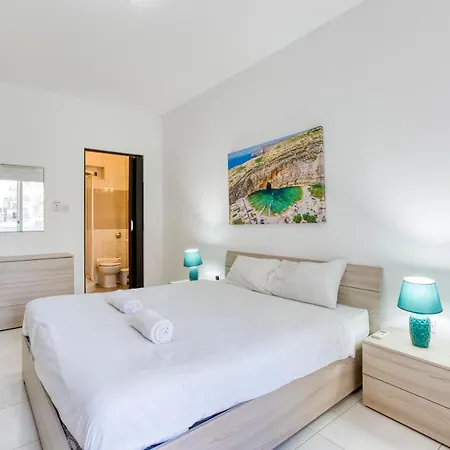 Sant Antnin Sea Side Suites By Haven And Keys Malta アパート スリーマ
