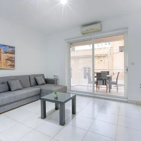 Sant Antnin Sea Side Suites By Haven And Keys Malta Apartmán Sliema