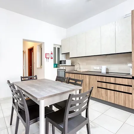 Sant Antnin Suites - Sea Side - By Haven And Keys Malta شقة