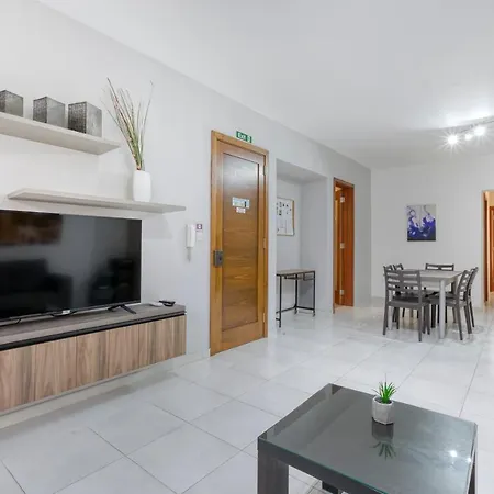 Sant Antnin Sea Side Suites By Haven And Keys Malta アパート スリーマ