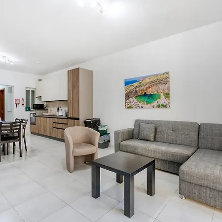 Sant Antnin Sea Side Suites By Haven And Keys Malta Apartmán