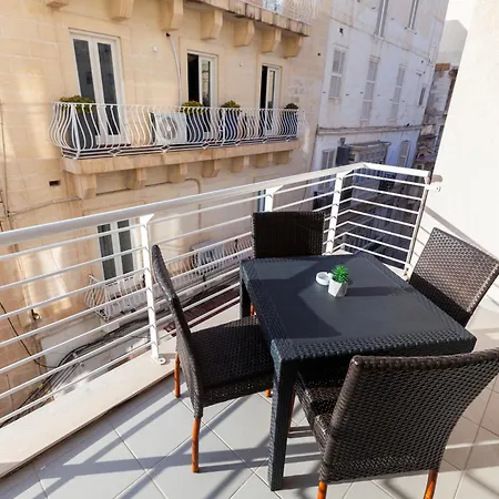 شقة Sant Antnin Suites - Sea Side - By Haven And Keys Malta