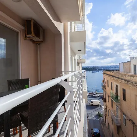 Seaside View Close To Ferries By Jl Apartamento Sliema