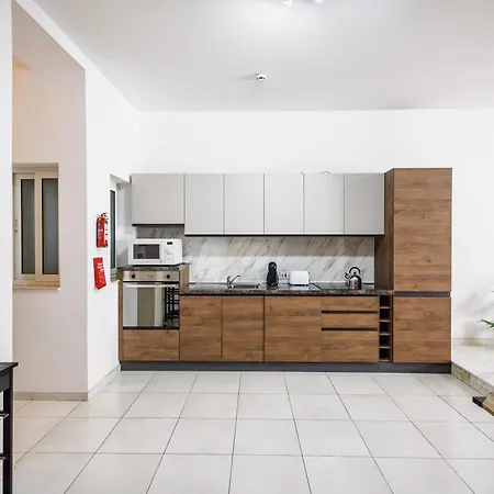 Sant Antnin Suites - Sea Side - By Haven And Keys Malta سليمة