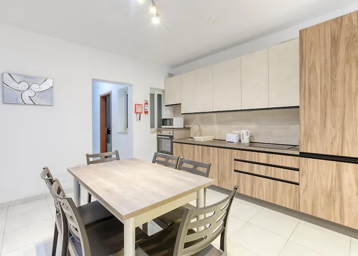 Sant Antnin Sea Side By Haven And Keys Malta Apartment *