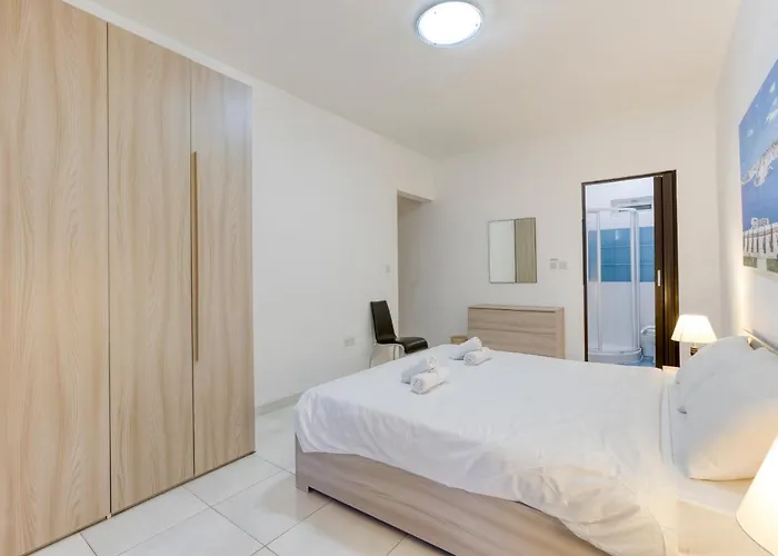 Sant Antnin Sea Side By Haven And Keys Malta *