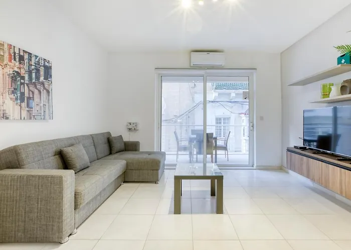 Sant Antnin Sea Side By Haven And Keys Malta Sliema