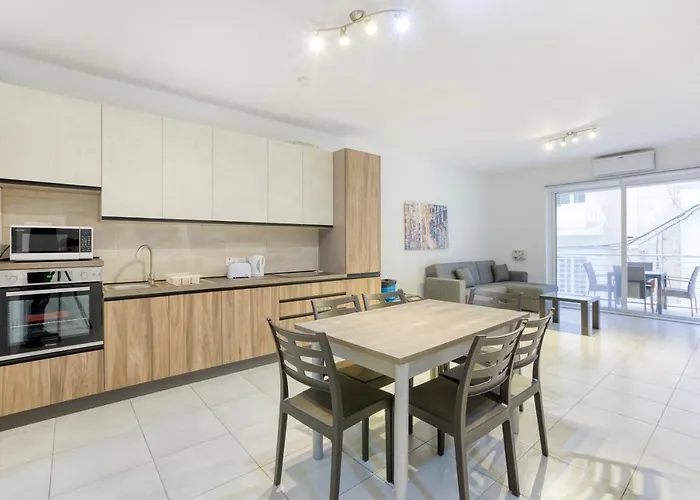 Sant Antnin Sea Side By Haven And Keys Malta * Sliema