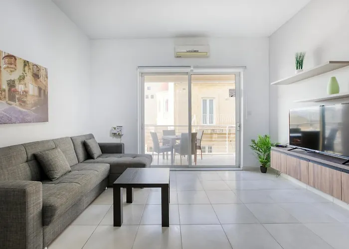 Sant Antnin Sea Side By Haven And Keys Malta * Sliema