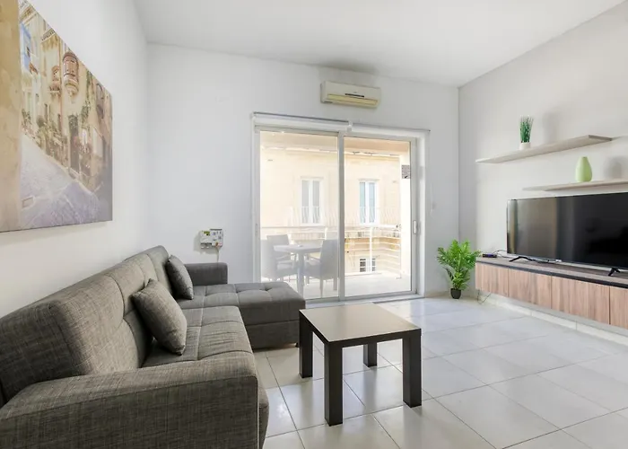 Sant Antnin Sea Side By Haven And Keys Malta Sliema