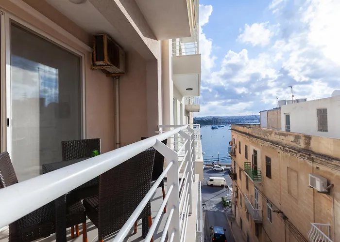 Sant Antnin Sea Side By Haven And Keys Malta Daire Sliema